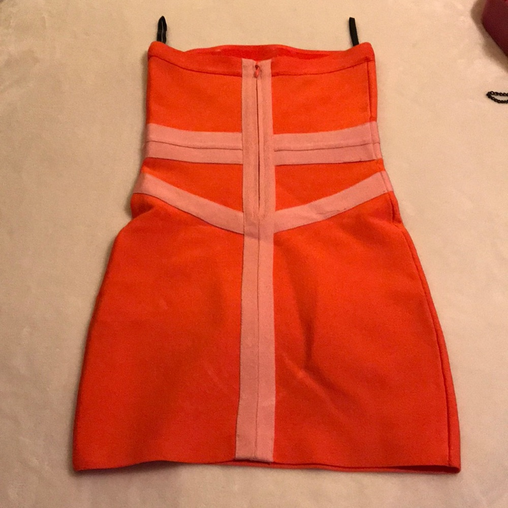 Bebe Dress - Picture 2 of 3